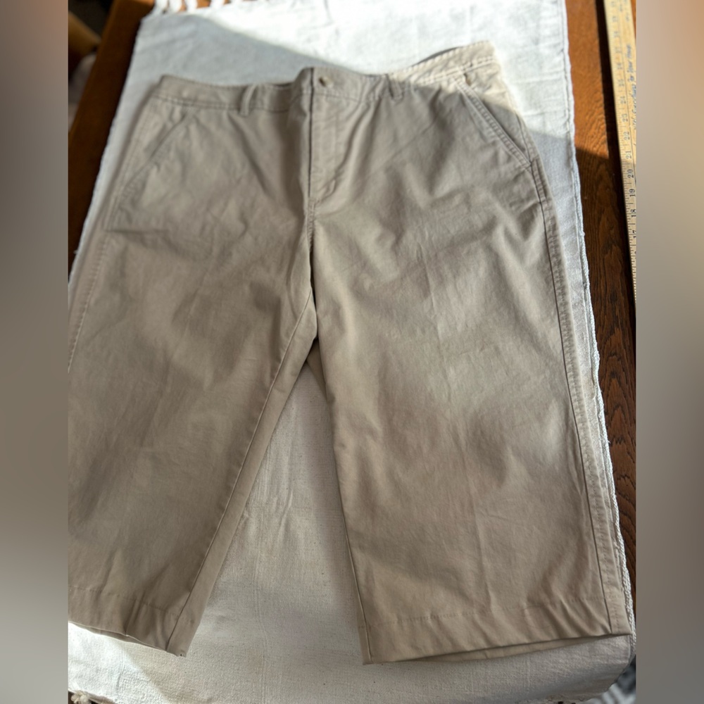 LL Bean Pants Favorite Fit Cotton Blend Beige Casual Womens Pants. Like new. 16s